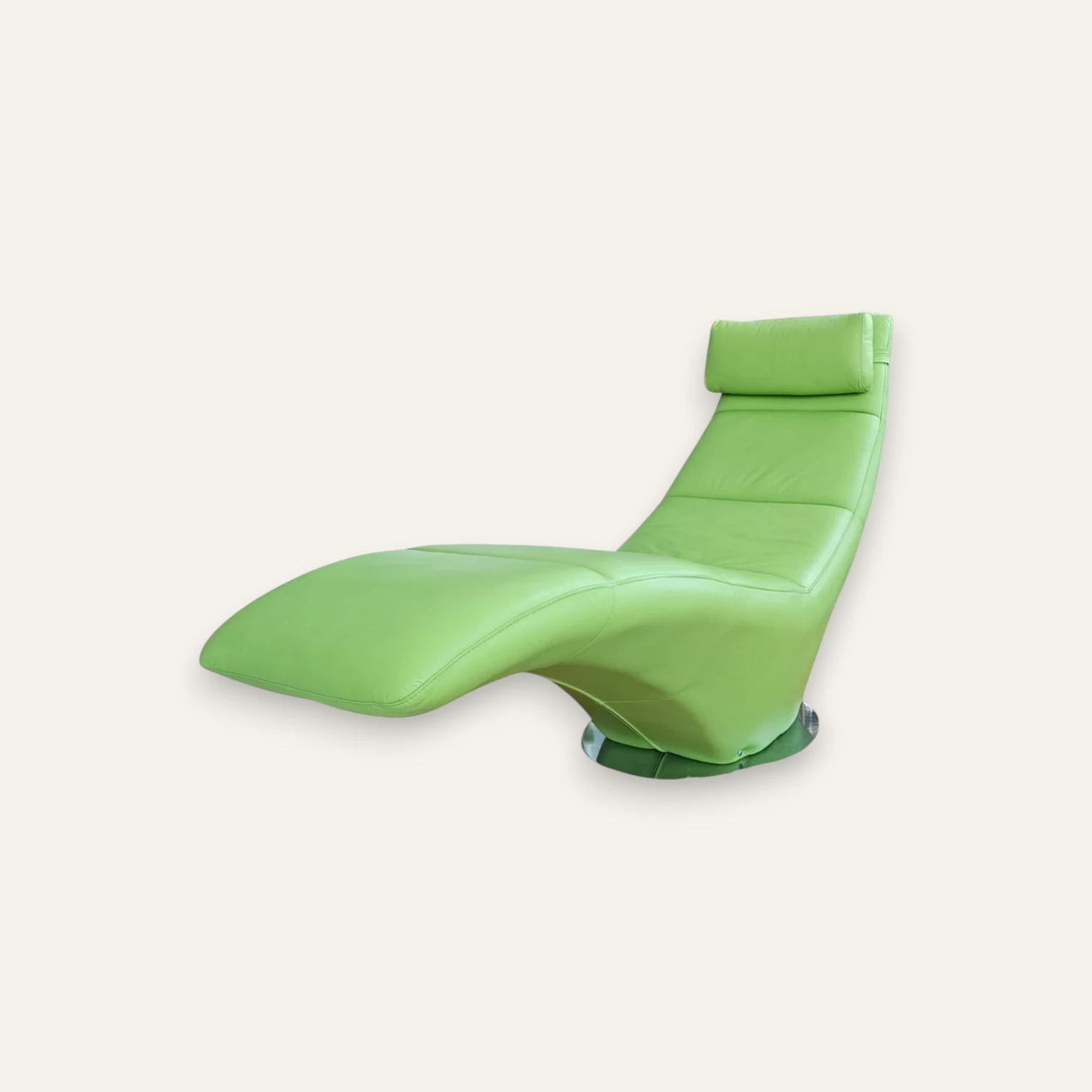 Lorenzo Green Leather Chaise Longue Lounge Chair