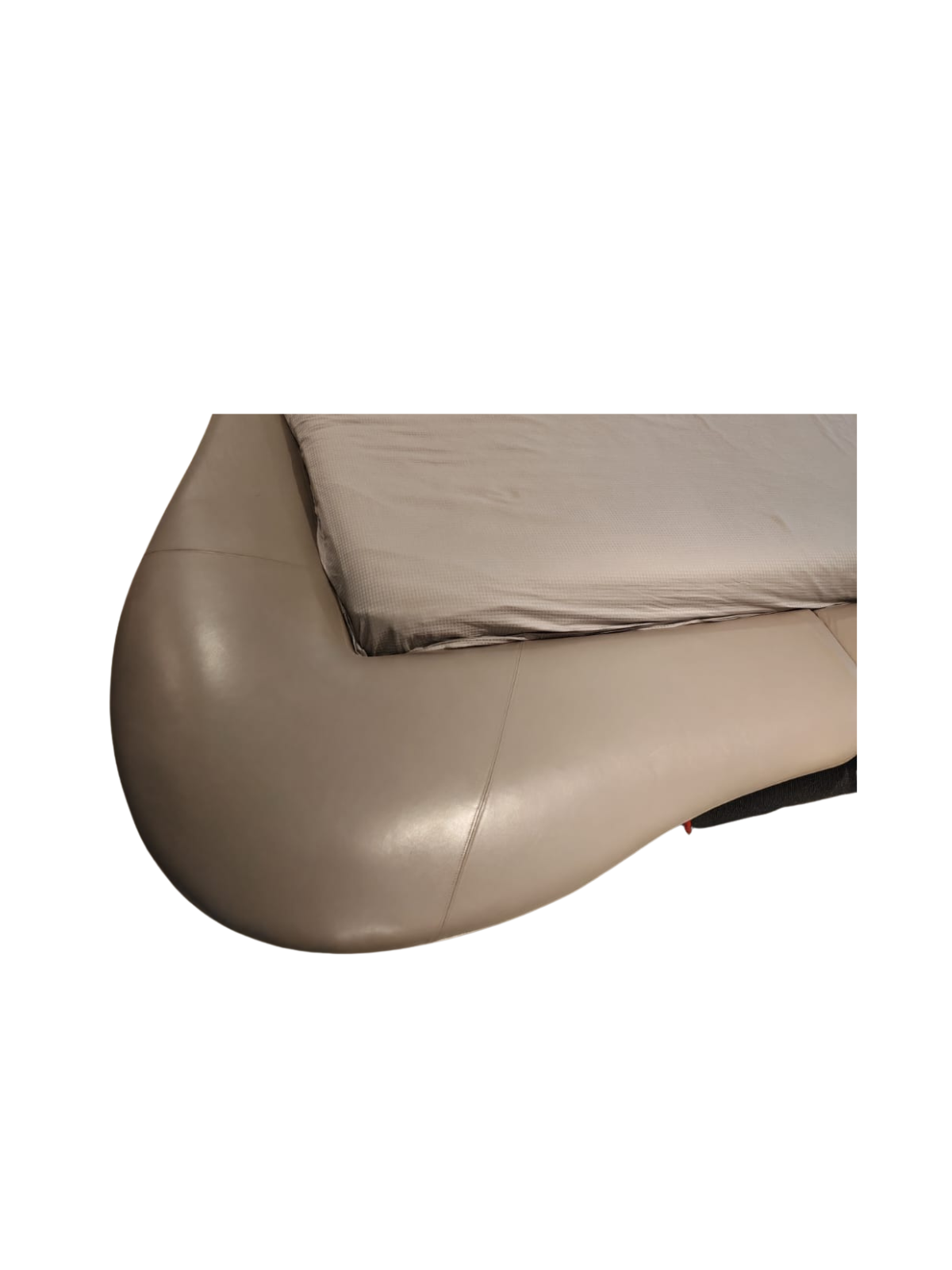 Flou “Grandpiano” Bed by Mario Bellini thumbnail 4
