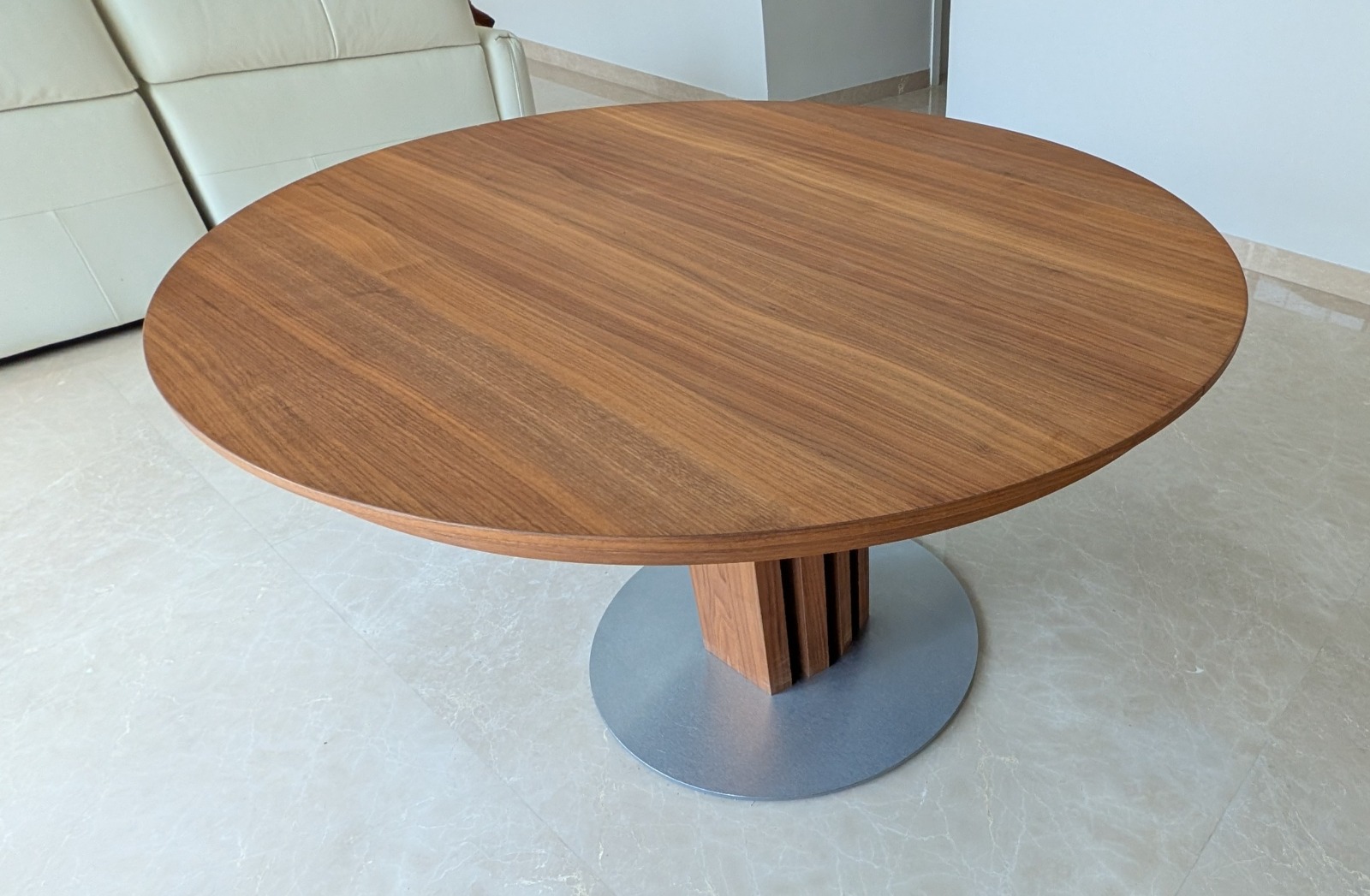 Venjakob CHI Extendable Dining Table – Walnut Finish thumbnail 4