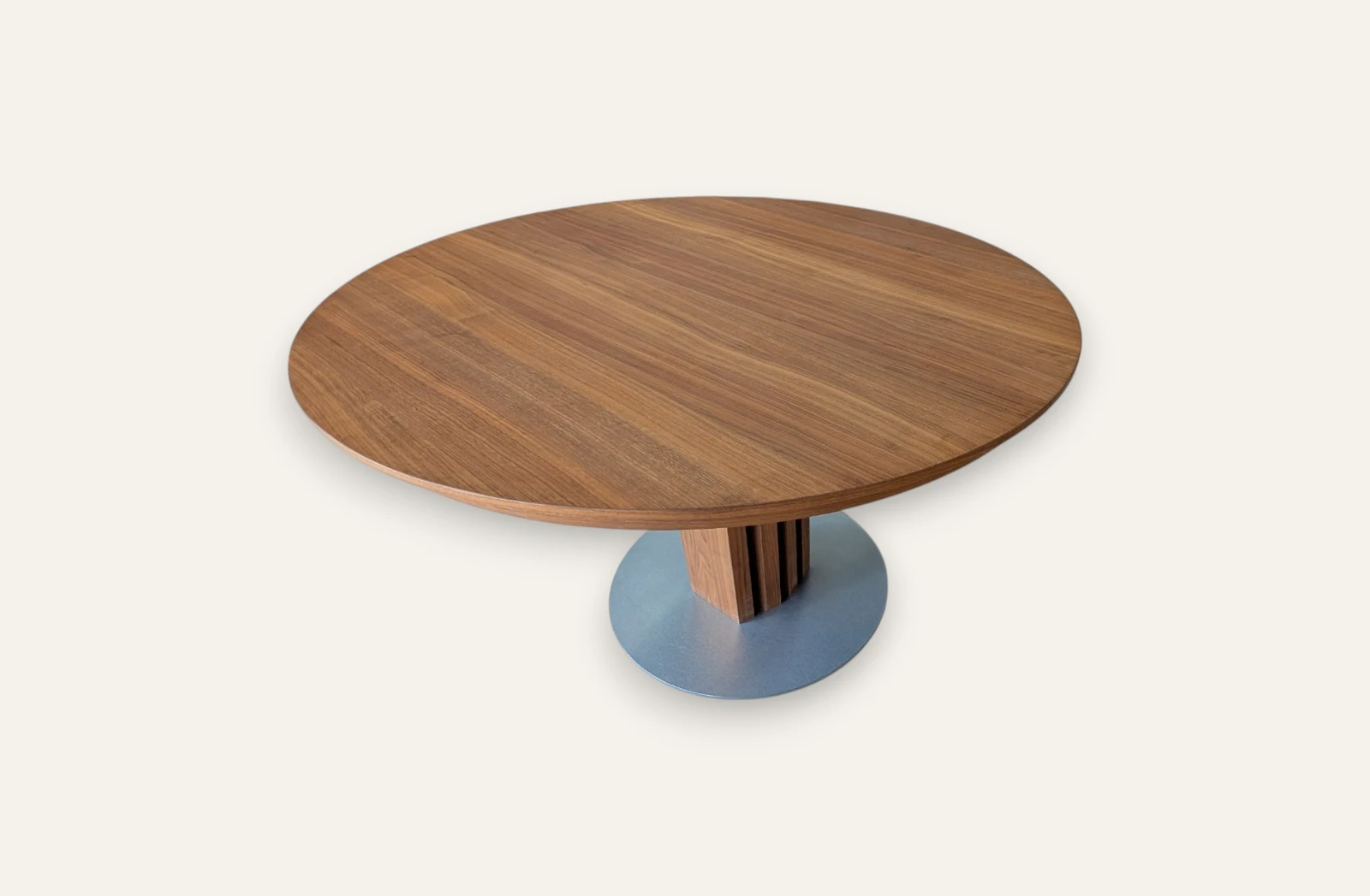 Venjakob CHI Extendable Dining Table – Walnut Finish