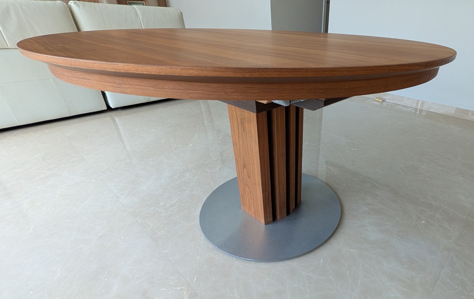 Venjakob CHI Extendable Dining Table – Walnut Finish thumbnail 5