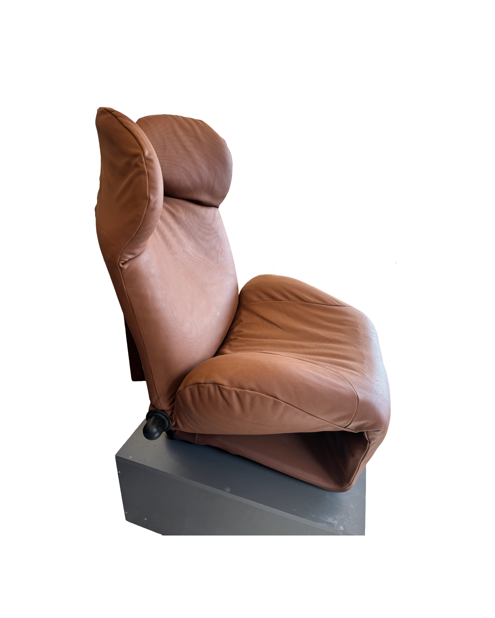 Original Cassina Wink 111 Lounge Chair by Toshiyuki Kita thumbnail 6