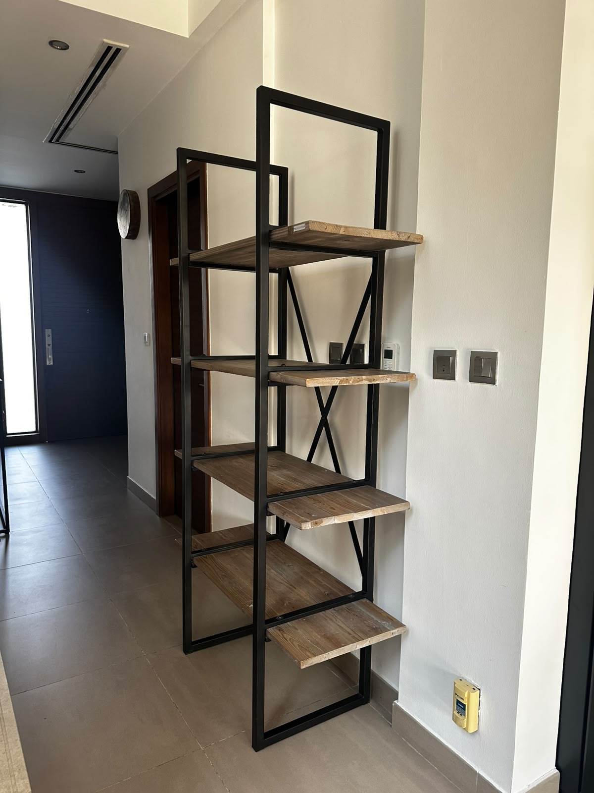 Blanc d’Ivoire Wood and Metal Shelving Unit thumbnail 4