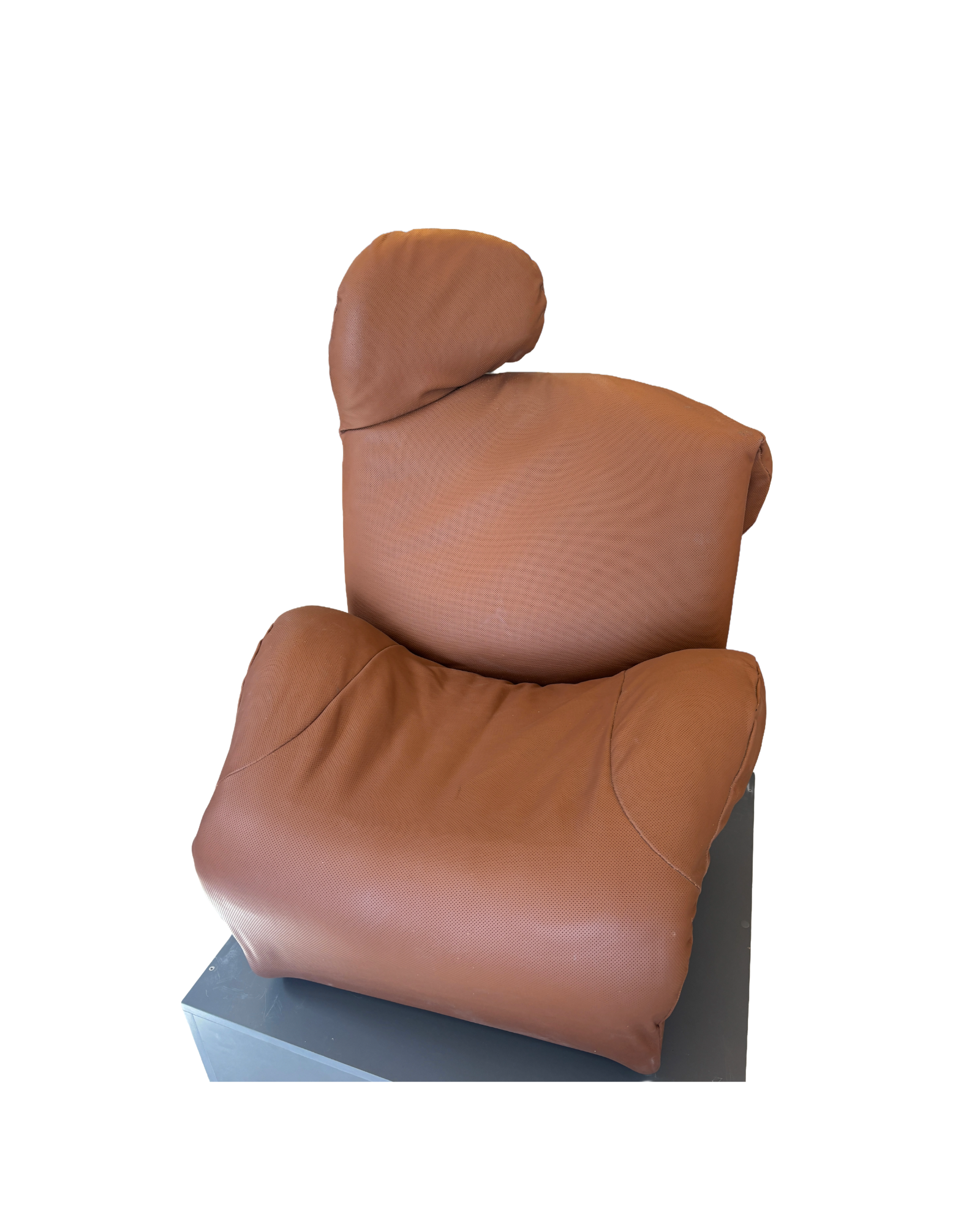 Original Cassina Wink 111 Lounge Chair by Toshiyuki Kita thumbnail 5