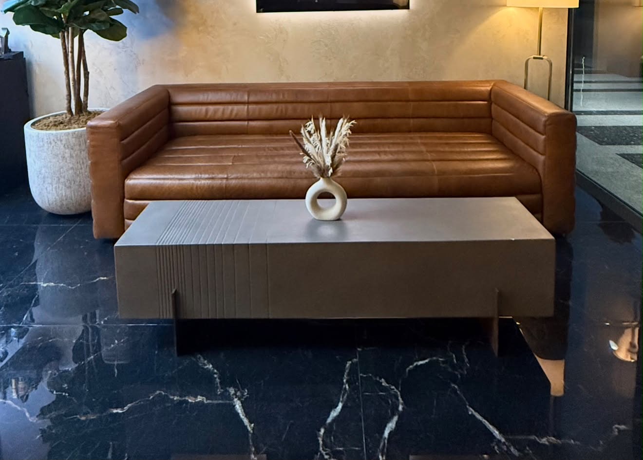 CB2 Strato 103“ Saddle leather sofa thumbnail 3