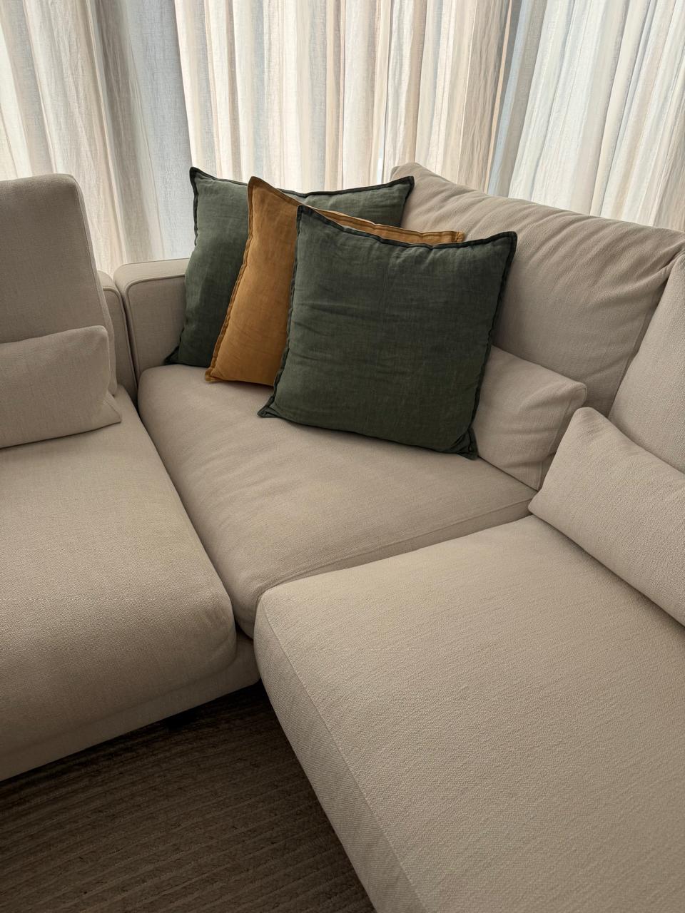 Molteni&C Octave Modular Sofa by Vincent Van Duysen thumbnail 7