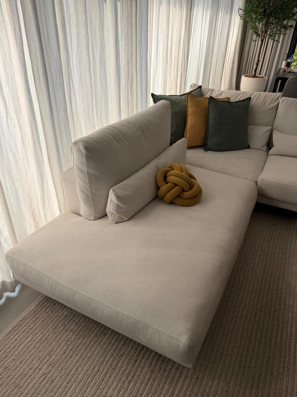 Molteni&C Octave Modular Sofa by Vincent Van Duysen thumbnail 8
