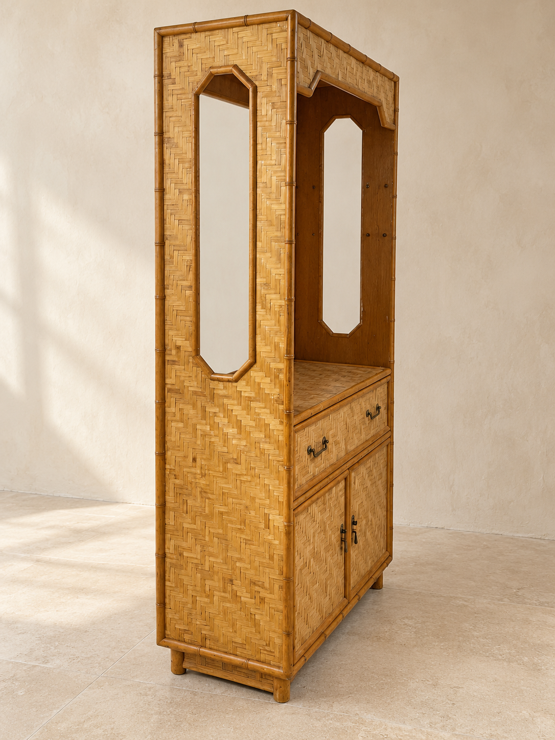 1970s Vintage Woven Bamboo Étagère Cabinet with Glass Shelf thumbnail 3