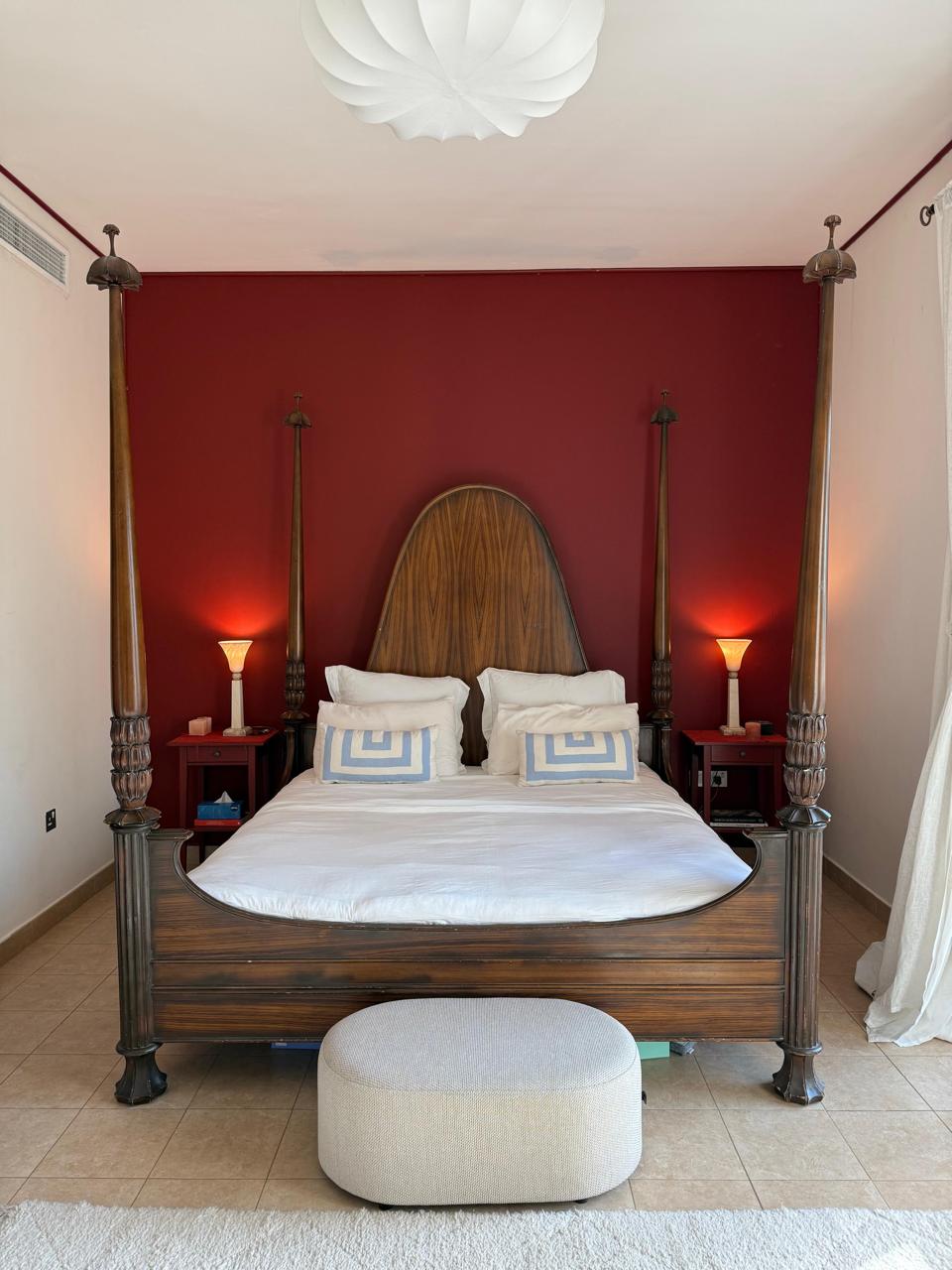 Vintage Gothic-Style Four-Poster King Bed thumbnail 3
