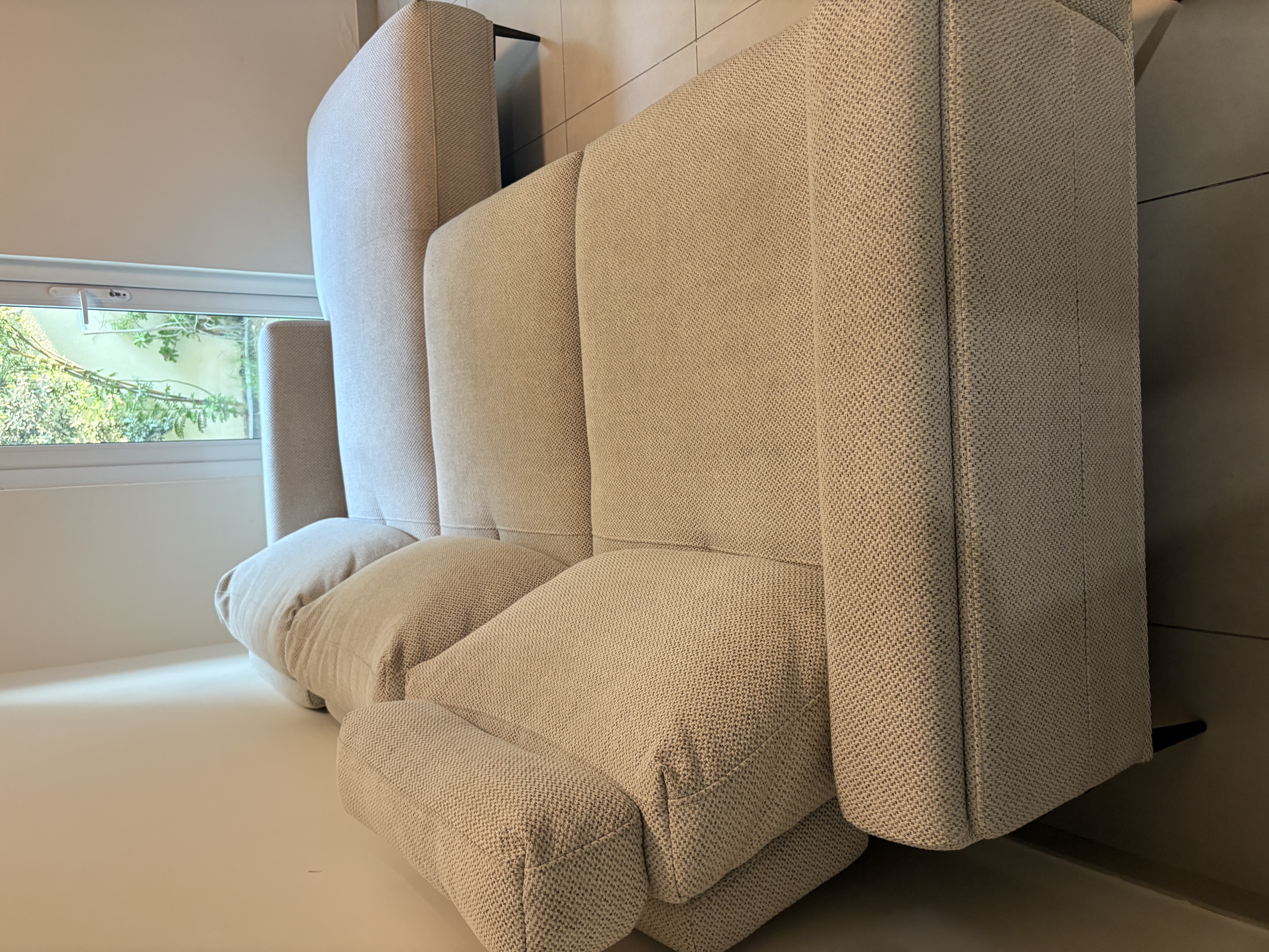 Contemporary Sofa with Adjustable Backrest thumbnail 2